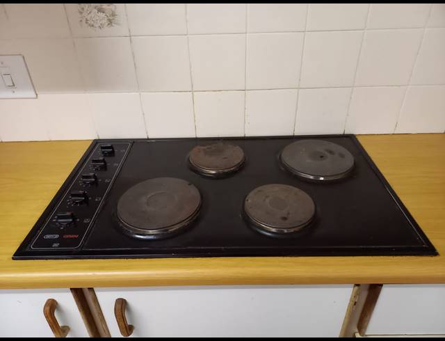 2 BEDROOM SIMPLEX RENTED IN ESCOMBE